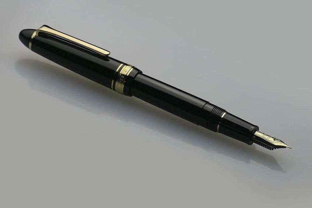 Sailor Fountain Pen Profit Casual Gold Trim Black Medium Nib 11-0570-420