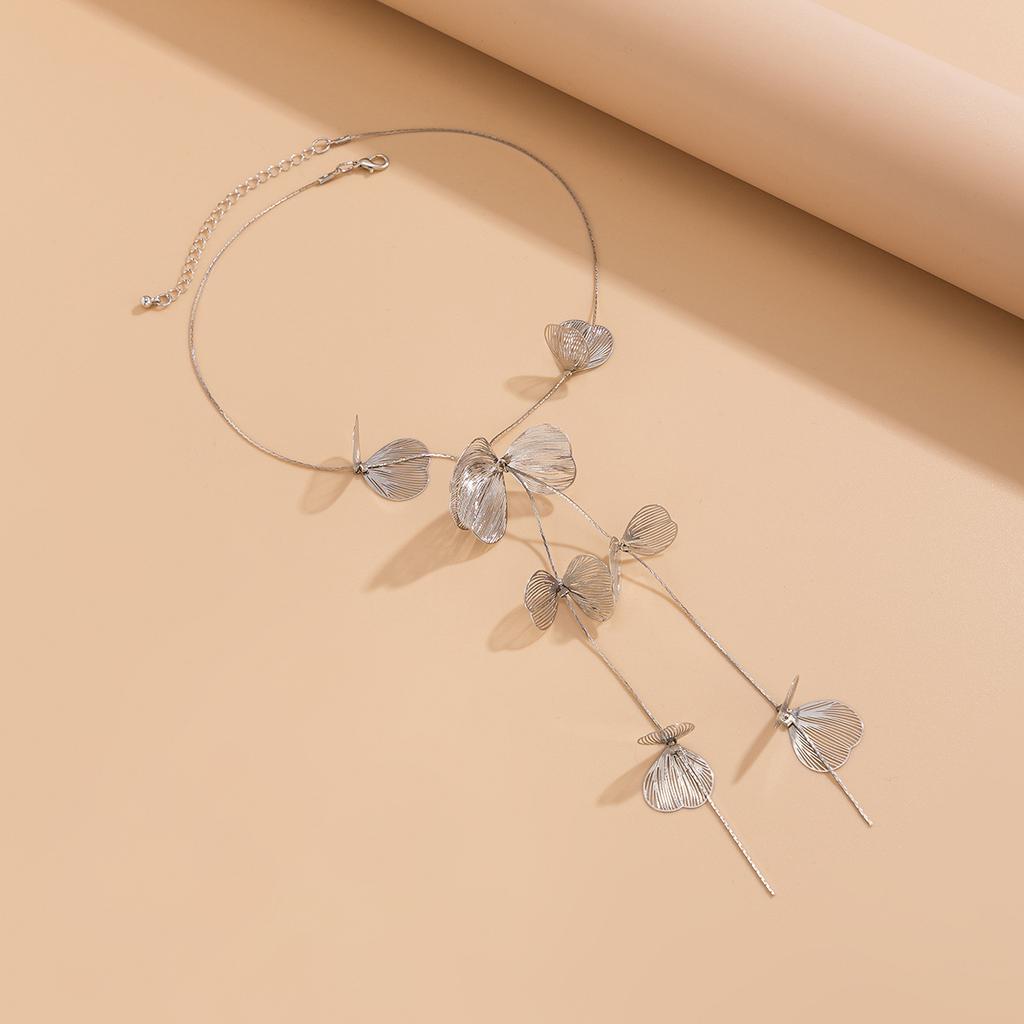 Temperament Ginkgo Biloba Leaf Pendant Long Necklace Female, Sweet and Cool Niche Neck Chain Y-shaped Fringed Item