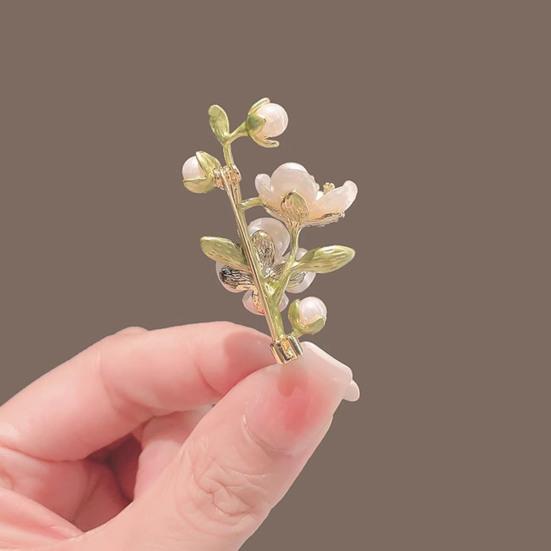 Jasmine Brooch Faux Pearl Petal Flower Lapel Pin Sweater Cardigan Coat Business