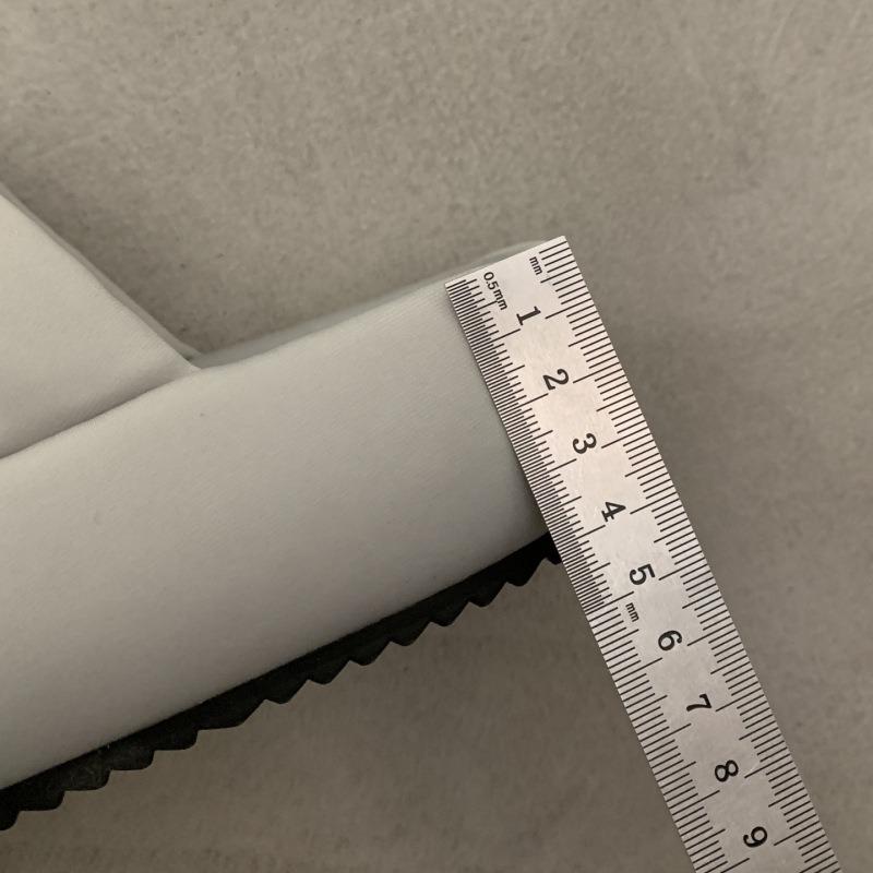 Cool slippers for women to wear in summer, new thick-soled heightening beach sandals, maternity bread flip-flops