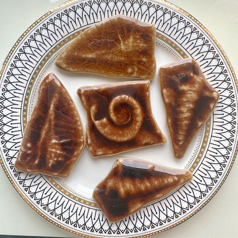 100g Multi Color Irregular Ceramic Mosaic Tiles DIY Mosaic Making Stones for Craft Hobby Arts Wall Decoration Petal oval 917