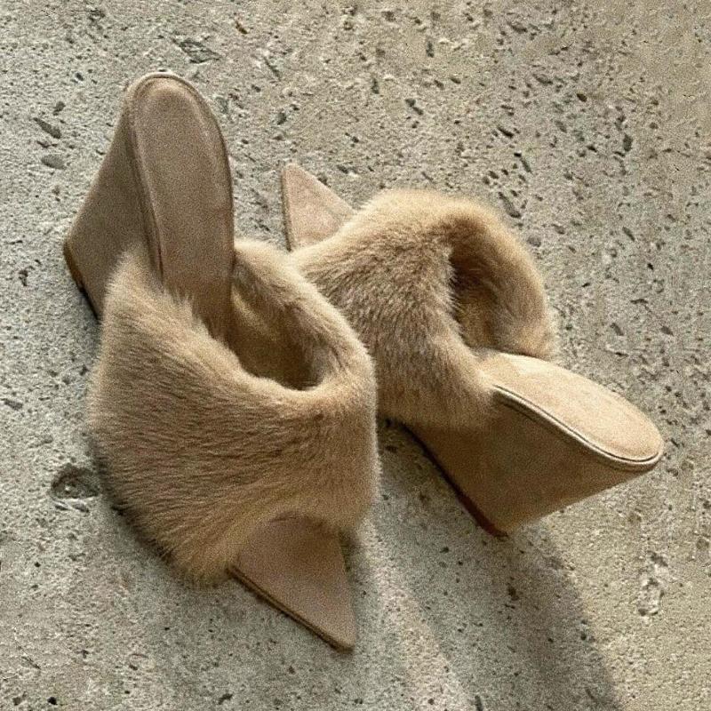 Fashion Fluffy Women Slippers Wedges Platform Sandals Pointed Toe High Heels Shoes 2025 Winter Designer Brand Party Dress Sexy Shoes