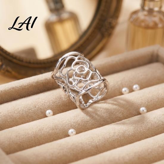 Geometric Scarf Clip Romantic Hollow Rose for Women Elegant Alloy Shawl Buckle Jewelry Gift Her Silk Scarves And Square Scarves Retro Floral