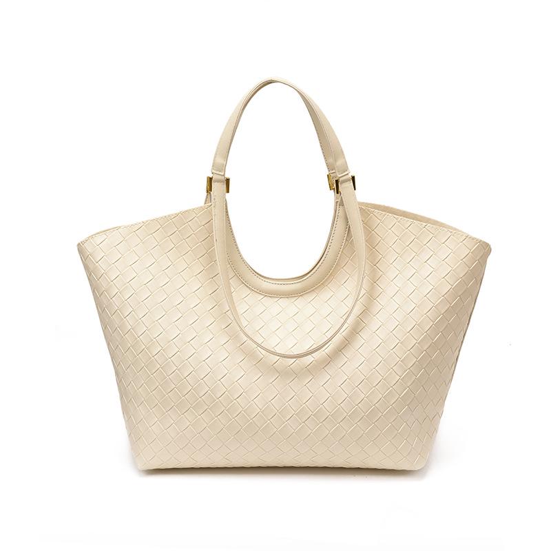 2026 Autumn High-End Retro Woven Large Capacity Women's Shoulder Bag with Mother-Child Feature