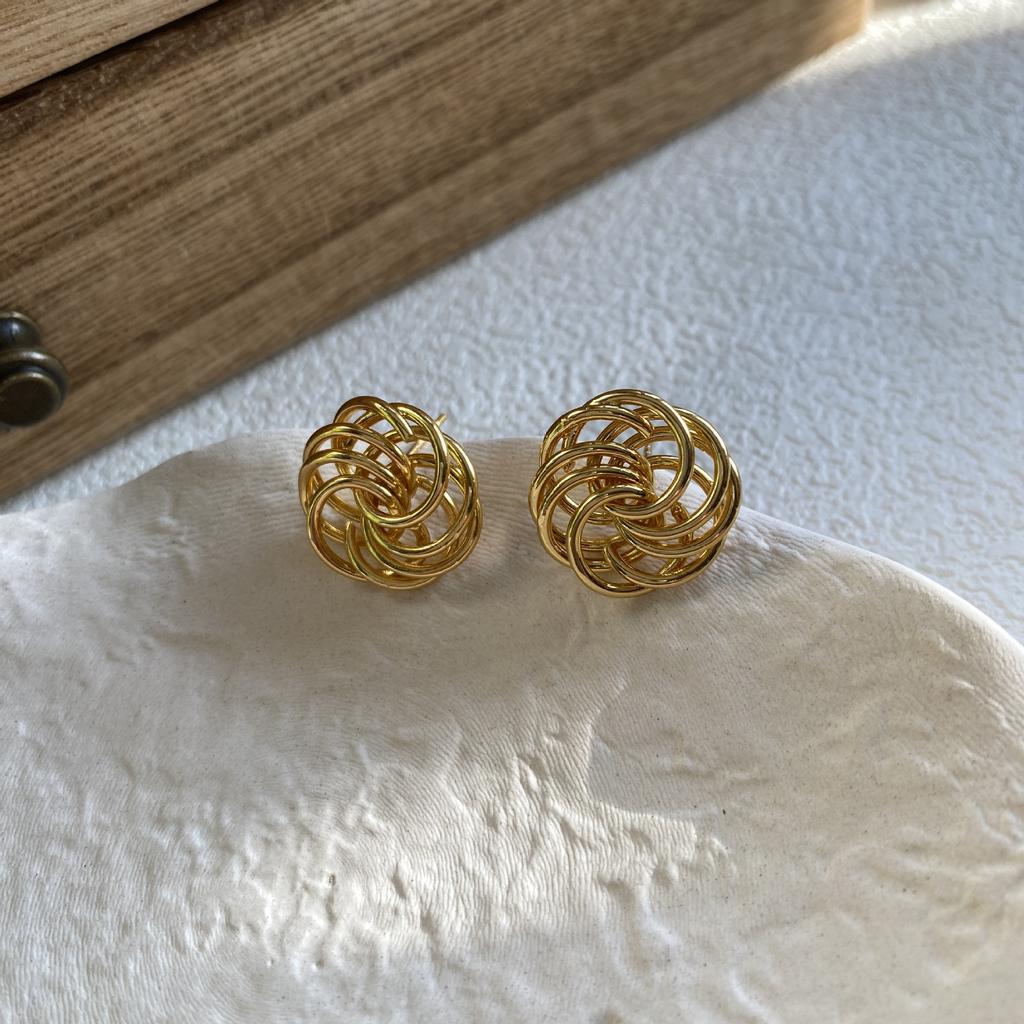 Simple Circle Earrings, Temperament, Versatile Design, High-End Earrings, Explosive Products, Daily Fashion Stud Earrings, Women