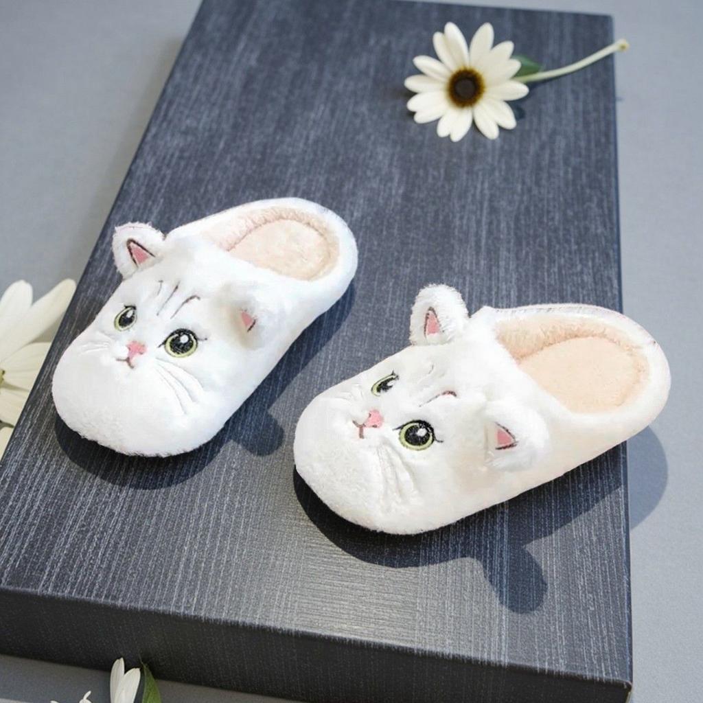 Black Soft Plush Open-Toed Cat Face Slippers for Indoor Comfort