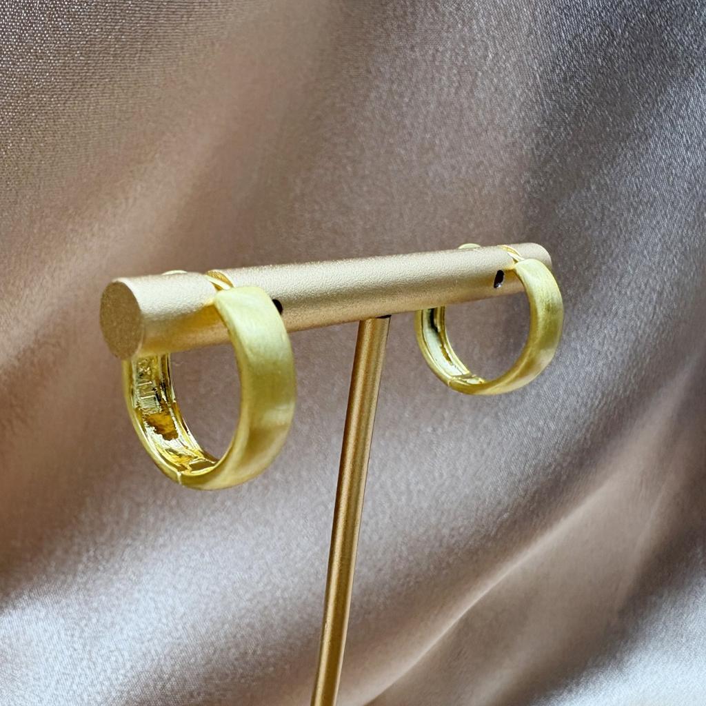 Versatile bi in!! Irregular gold brushed earrings, simple ear buckles, fashionable commuter earrings