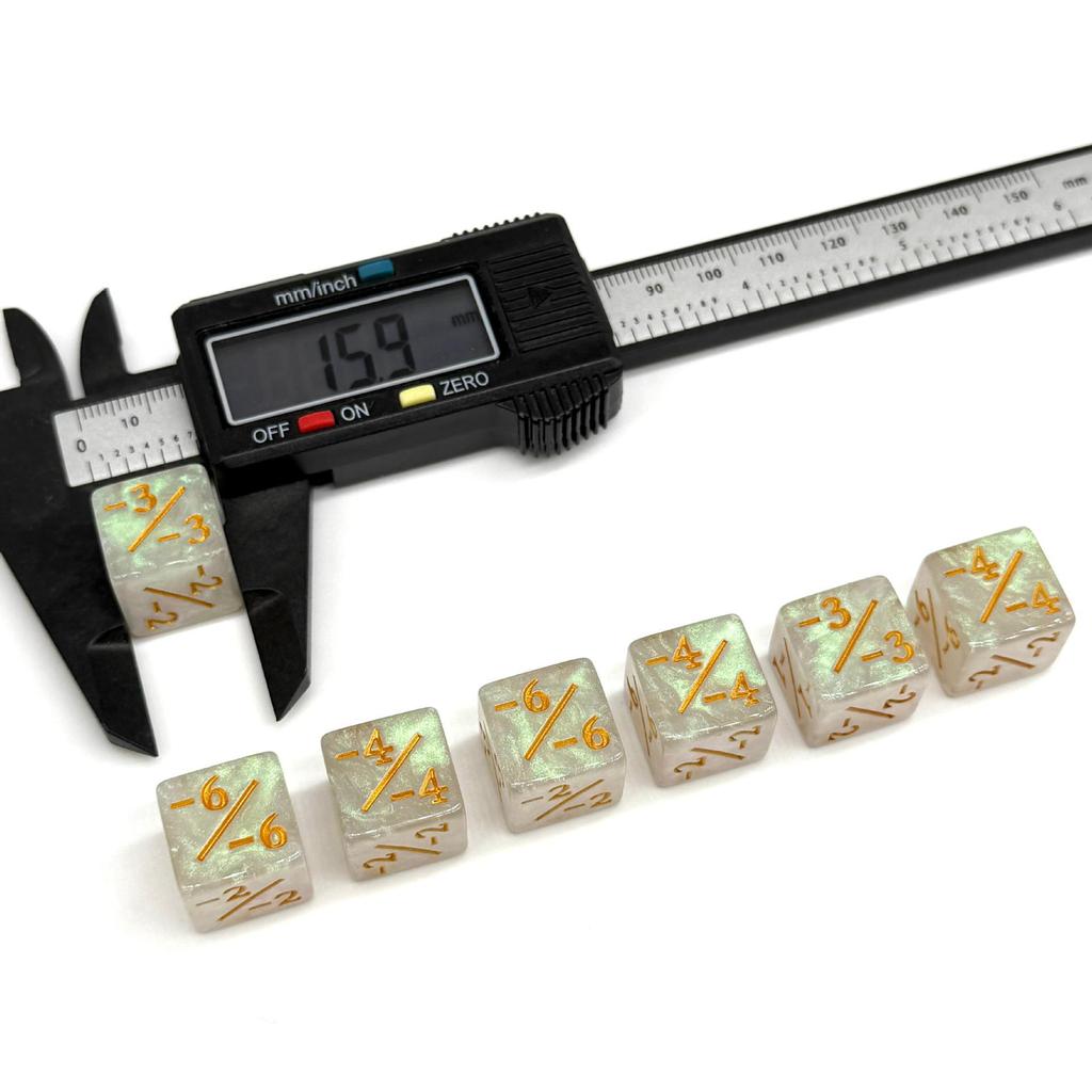 16mm Sada sčítacích a odčítacích kostek - Kostky s čísly a znaménky plus/minus pro stolní hry MTG