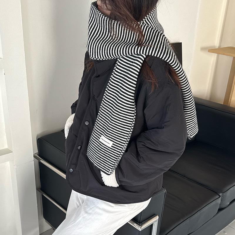 Chic Korean Style Black & White Wool Pinstripe Scarf: Elegant Autumn/Winter Neck Warmer