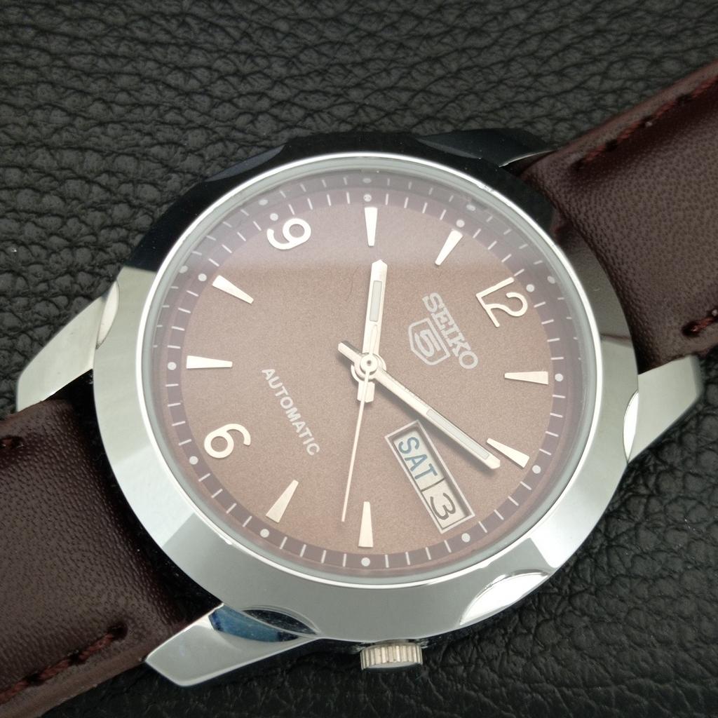 SEIKO 5 AUTOMATIC VINTAGE REFURBISHED JAPAN MENS BROWN DIAL WATCH a445430-1
