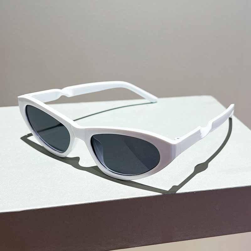 Fashion Vintage Cat Eye Sunglasses Women Men Trendy Punk Luxury Designer Retro Pink Bent Shade Small Frame