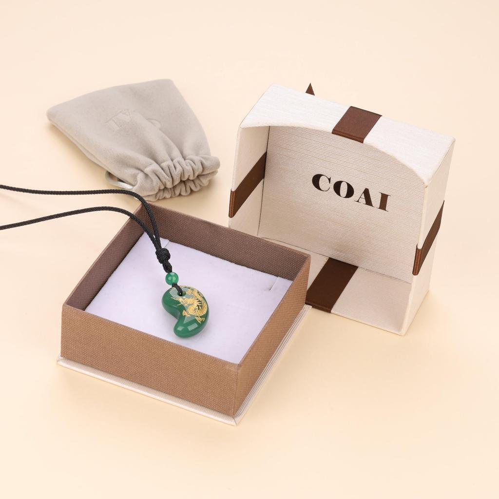 Green Agate Dragon Carving Lucky Charm Magatama Necklace [Koai] (Unisex)