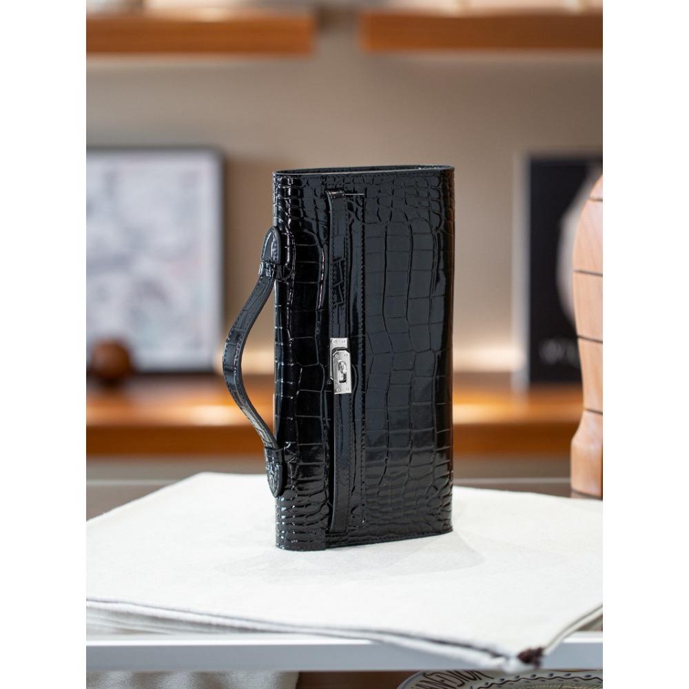 Years New Leather Palm Pattern Crocodile Pattern Cut Clutch Bag Long Armpit Handbag Cross-border