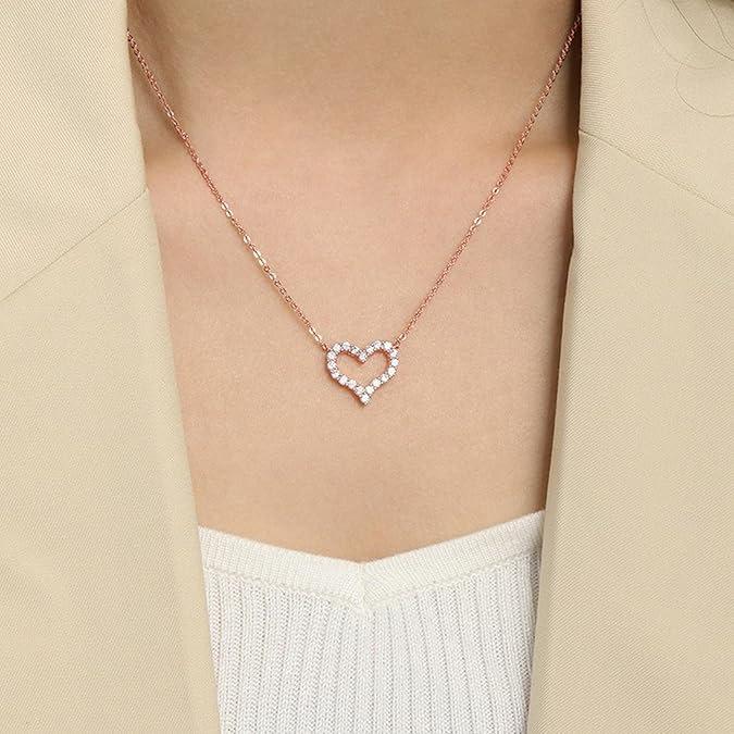 Hollow full diamond love peach heart versatile simple necklace female niche high sense collarbone