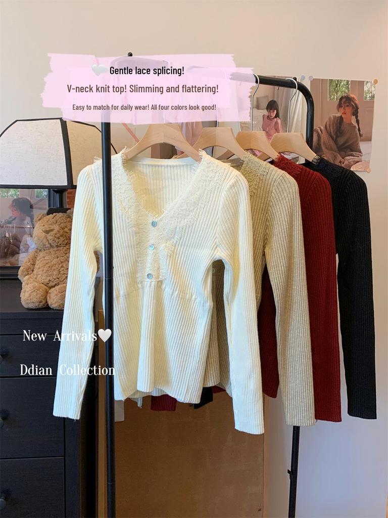 2026 Autumn Women's French Lace Knit Sweater: Elegant Layered Design