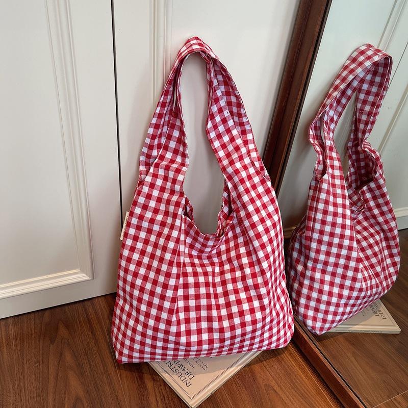 

Летняя новая сумка в иностранном стиле с текстурой, простая, большой вместимости, модный тренд 2025, женская индивидуальная плечевая сумка-тоут красный