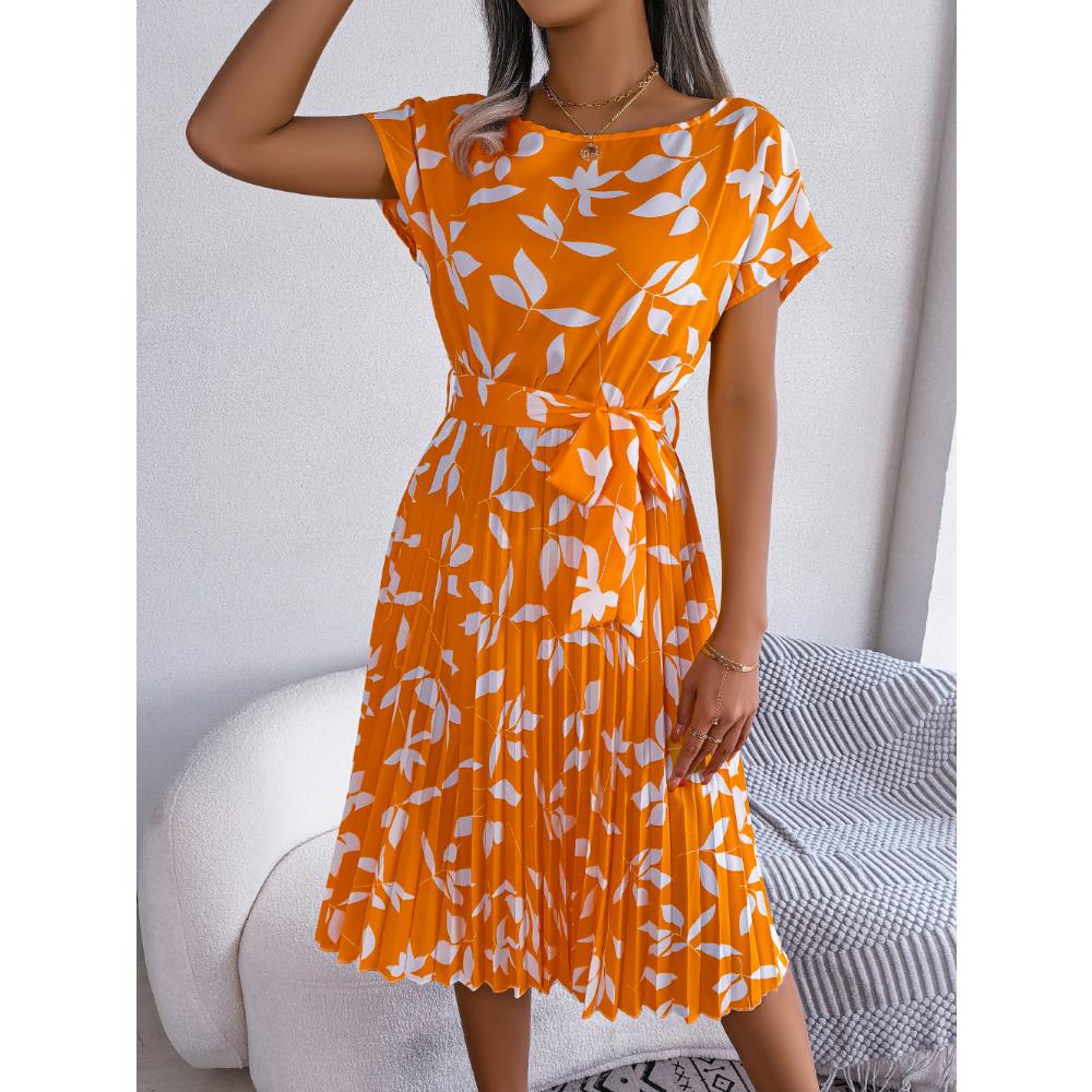 Ins Spring and Summer Casual Short Sleeved Pleated Dress Women's Fashion Versatile Trendy Commuting