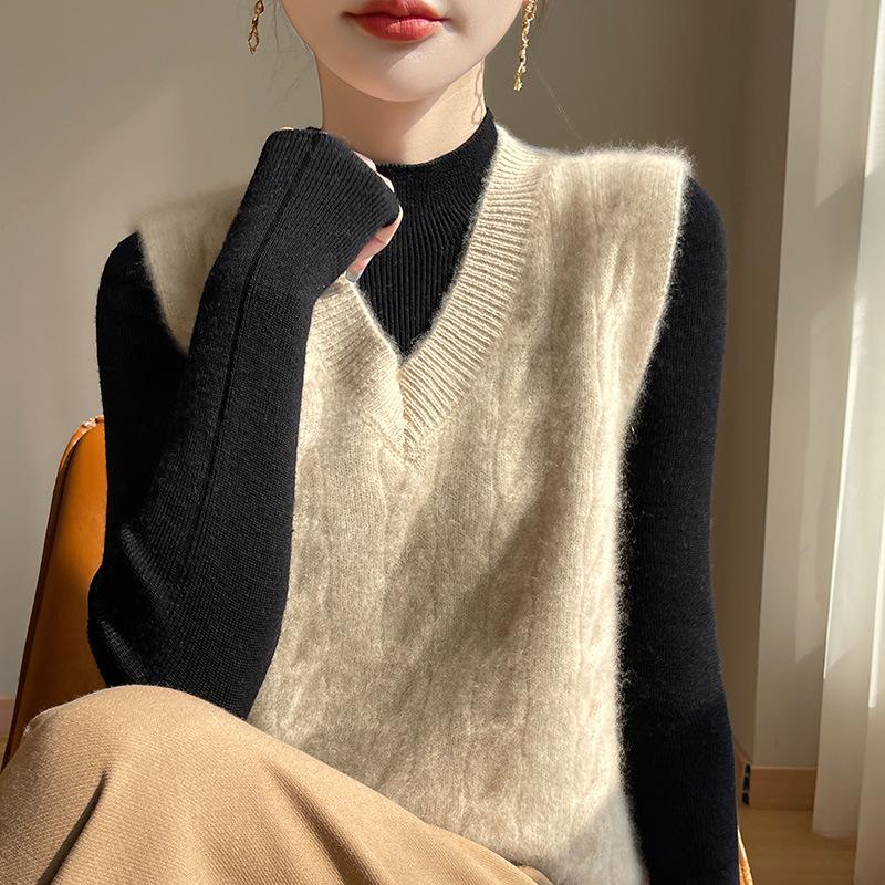 Women's Luxury Wool Cable Knit V-Neck Vest - Autumn/Winter Collection
