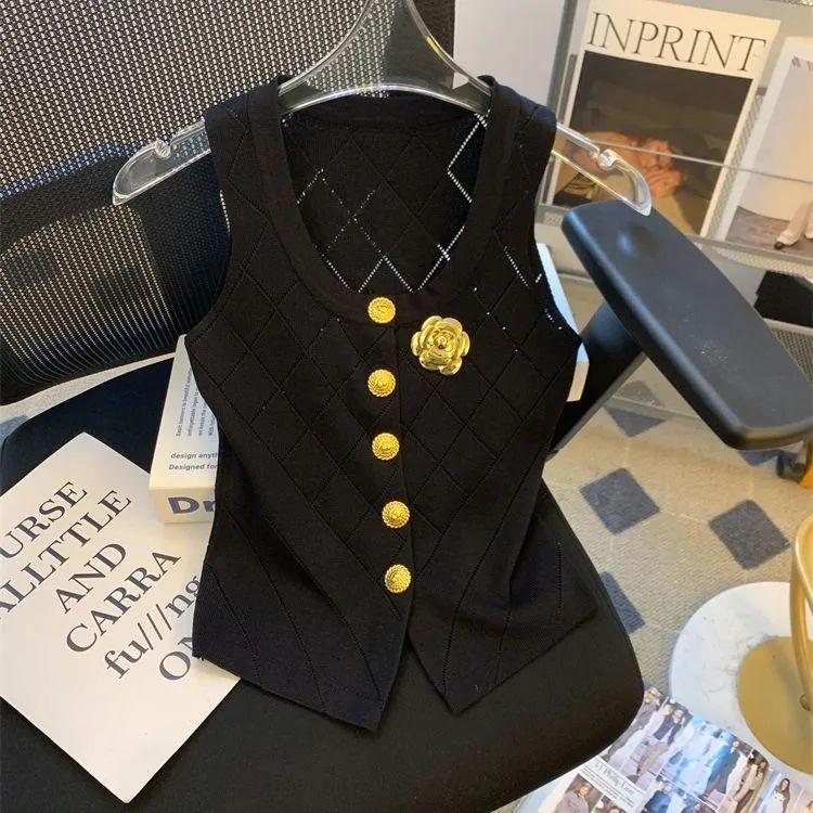 

Floral Argyle Hollow-out Knitted Vest Women s Designed Gold Button Vest French Sleeveless Small Top S чорний