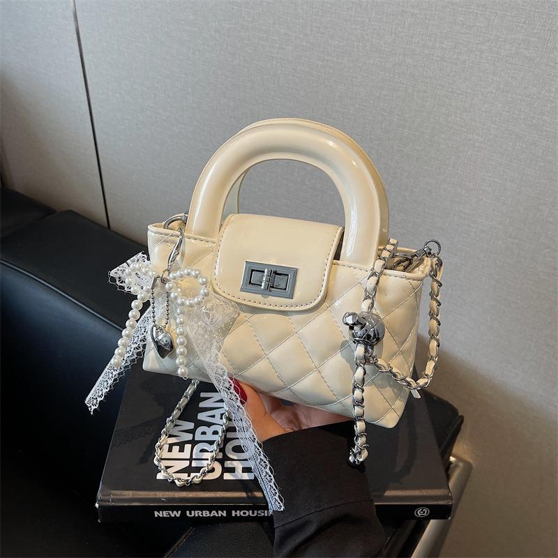 Niche diamond chain bag women's new spring and summer fashion portable commuter shoulder crossbody small square bag