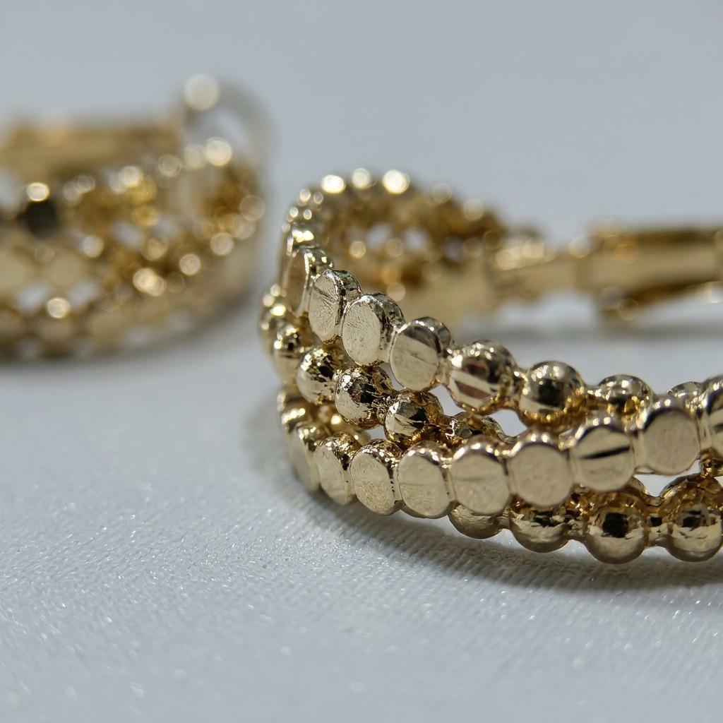 European-Style Shining C-Shaped Ear Cuff: Minimalist, Elegant, Versatile Earrings.