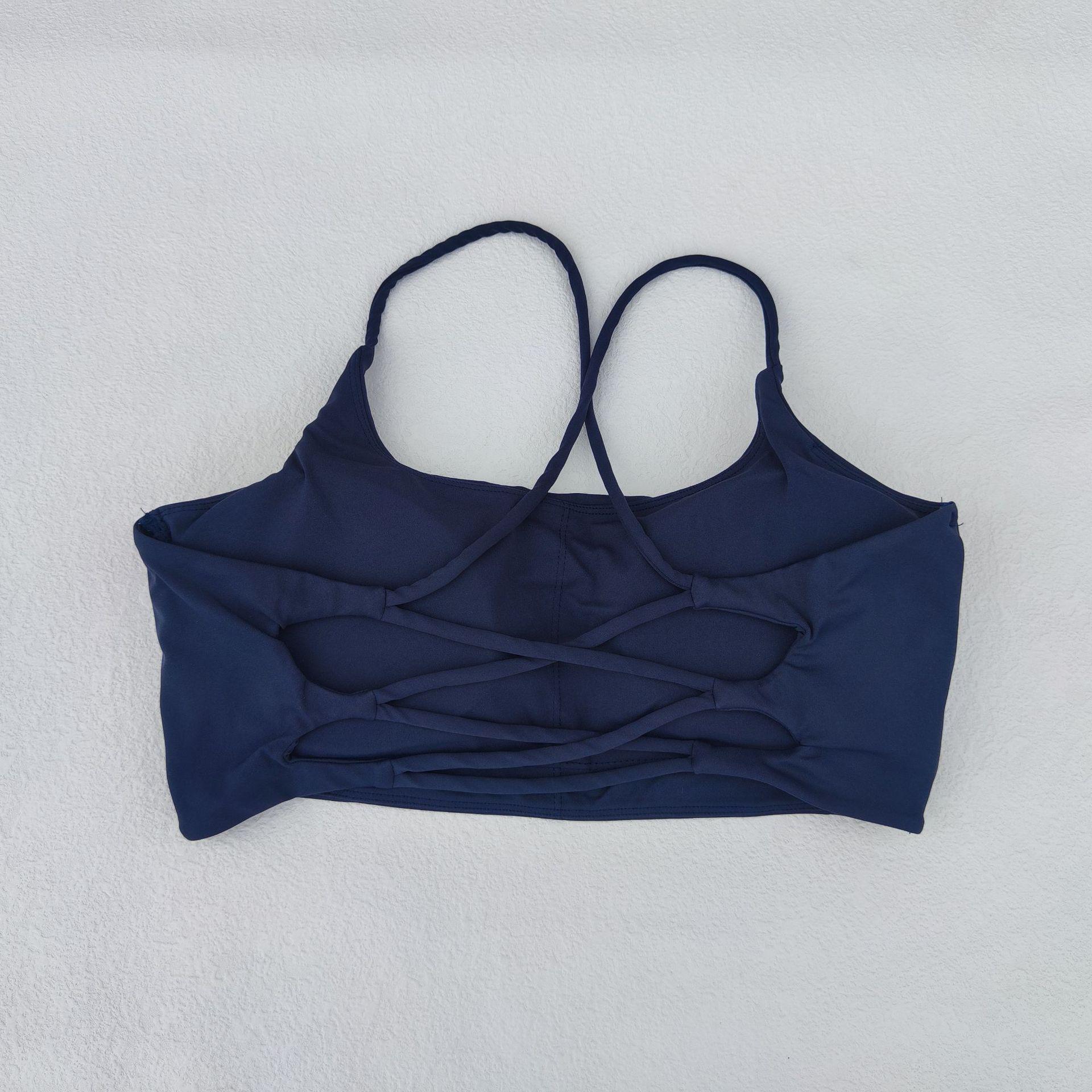 

Crossover Spaghetti Strap Sports Bra with Pads for Yoga & Outdoor Jogging Medium