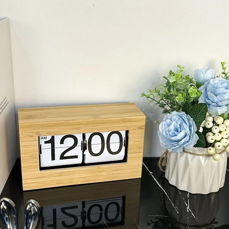 Retro Wooden Desk Clocks Mechanical Minimalist Silent Luxury Mini Flip Clock Aesthetic Nordic Wall Clock Design Unique Table Clocks Decoration