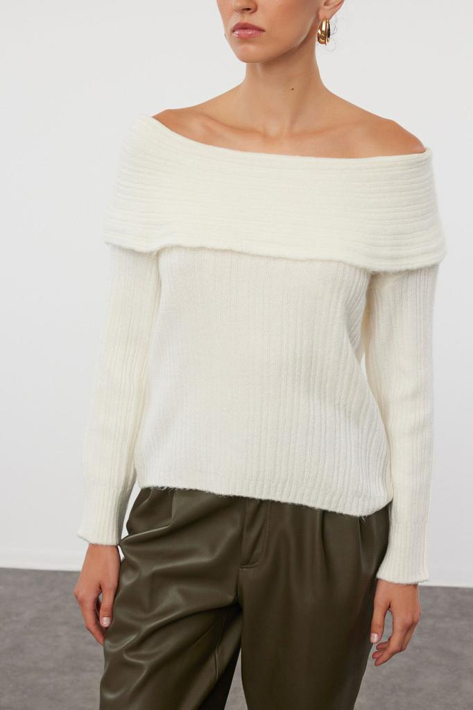 Women's Fashion Stylish Sweater Plum Soft Textured Carmen Collar Knitwear Sweater