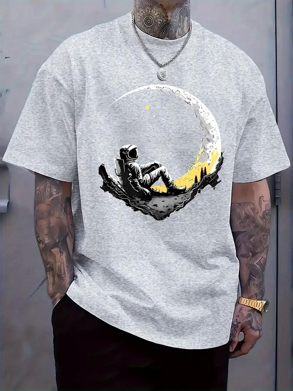 Astronaut on Moon Graphic T-shirt - Black Casual Summer Tee with Space Illustration XL