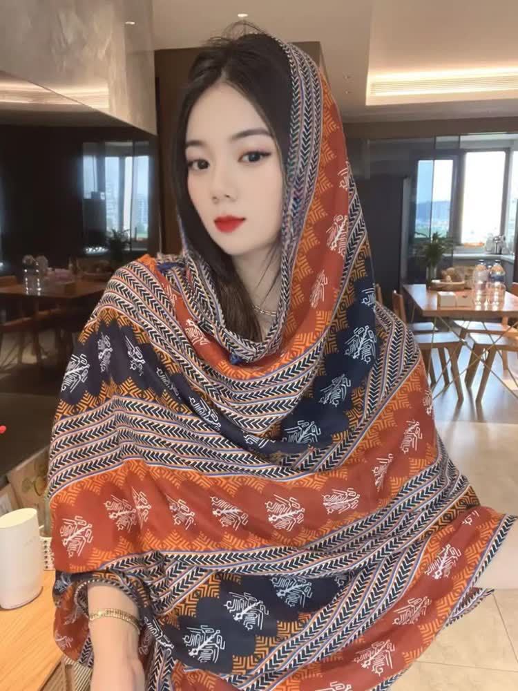 

Summer Sunscreen Frog Button Shawl For Women Long Ethnic Style Travel Photography Thin Beach Silk Scarf Cloak Sunscreen Shawl