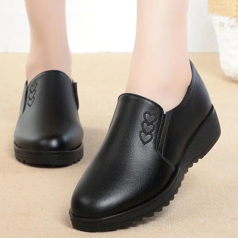 Mom Shoes Soft Leather Soft Sole Does Not Grind Feet 2025 Autumn Women's Shoes Soft Surface Soft Sole Does Not Tire Feet Single Shoes Non-slip Wo