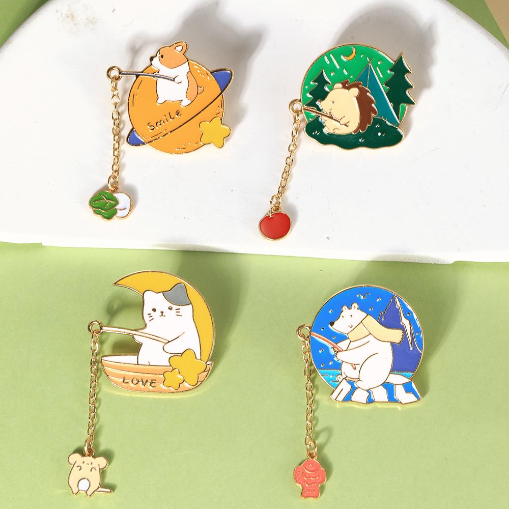 Creative Animal Fishing Food Chain Pins Cute Pretty Cat Rabbit Fox Polar Bear Hedgehog Enamel Brooches For Women Jewelry