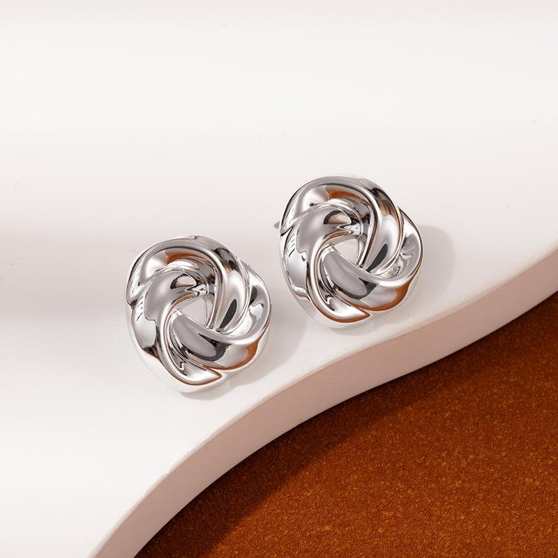 High-End Leichter Luxus Textur Blatt Ohrringe Metall Wind Personalisiert Dreidimensional Ccb Mehrschichtig Übertrieben Mehrschichtig Blume Ohrringe