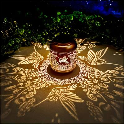 1 Stück Kolibri-Element-Solarlaterne, hängendes Solarlicht, Geschenk für Frauen und Männer, Metallvogel-Dekoration, LED-Laterne für den Hof