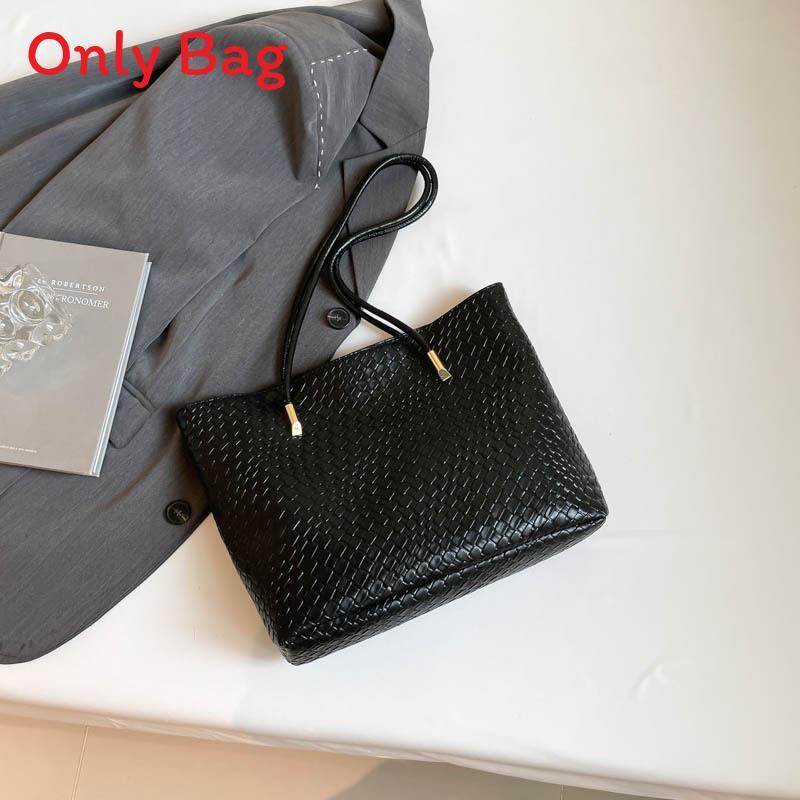 

Classic Pu Tote Bag For Women With Elegant Design And Ample Storage For Daily Use чёрный