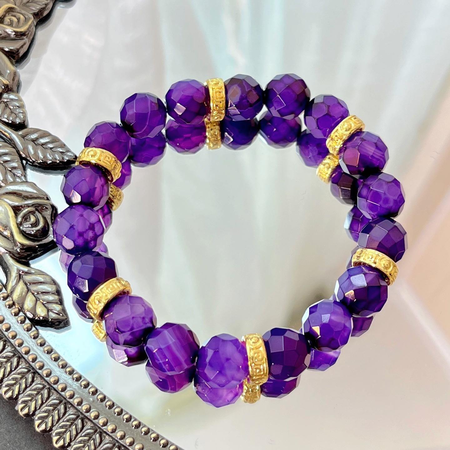 Design Natural Chalcedony Bracelet