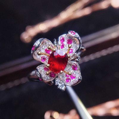 Nieuwe Temperament Rose Rood Bloemvorm Elegante Openingsringen Voor Vrouwen Zircon Bruiloft Verloving Feest Fijn Klassiek Sieraden Cadeau