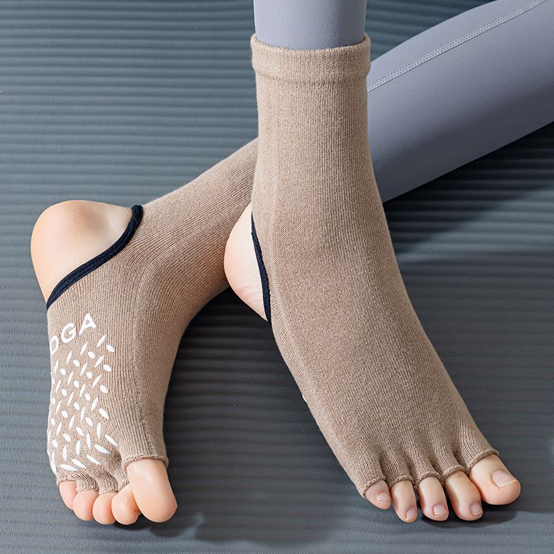 

Small Fish plus Five Fingers Spring and Summer Knee High Sports Yoga Socks 2306D khakis