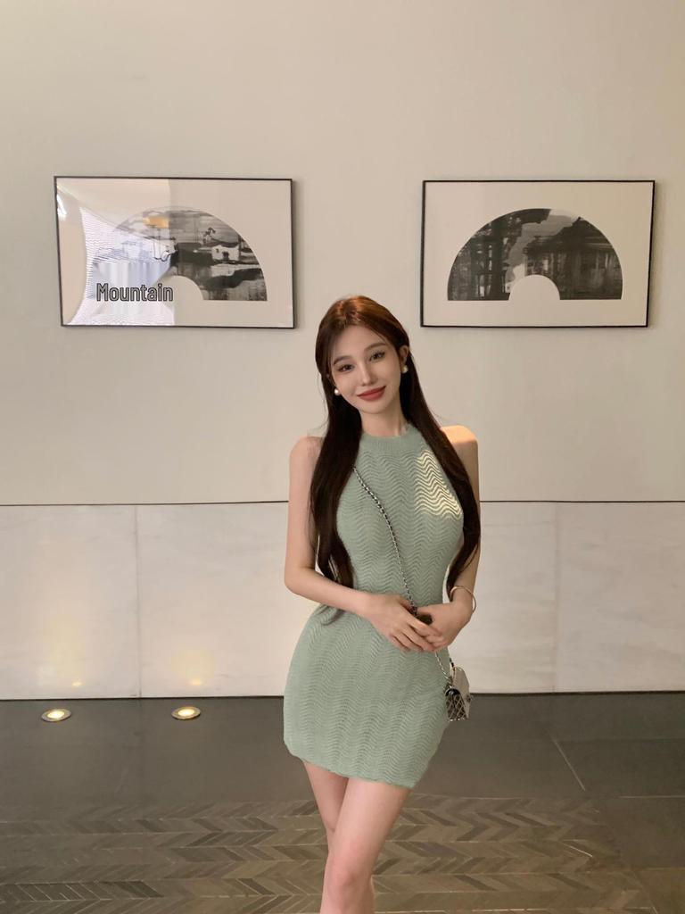 Women's Summer Off-Shoulder Knit Dress - Solid Color, Sexy Slim Fit, Waist-Cinched, Hip-Hugging Short Skirt