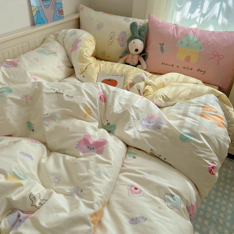 Cztero-częściowy Słodki Mały Świeży Bawełniany Trzy-częściowy Poszwa na Kołdrę Arkusz Łóżkowy Zestaw Dormitory