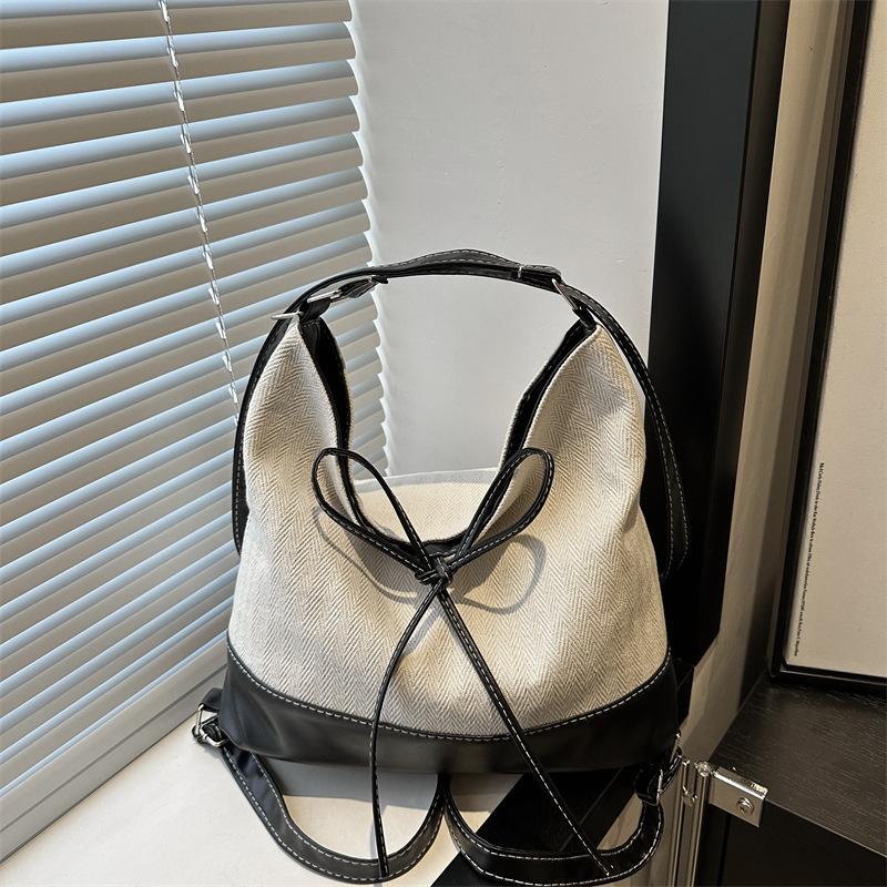 Tote Bag Simple Personality Only Beautiful Woman Summer Large Capacity Bag 2025 New Casual Retro Commuter Handbag