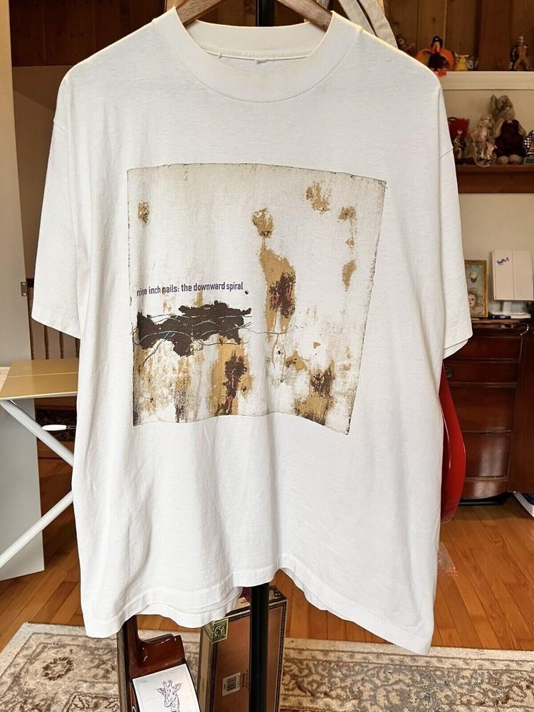 Vintage Nine Inch Nails NIN T Shirt Downward Spiral Reprint  AN49639 Unisex T-Shirt M