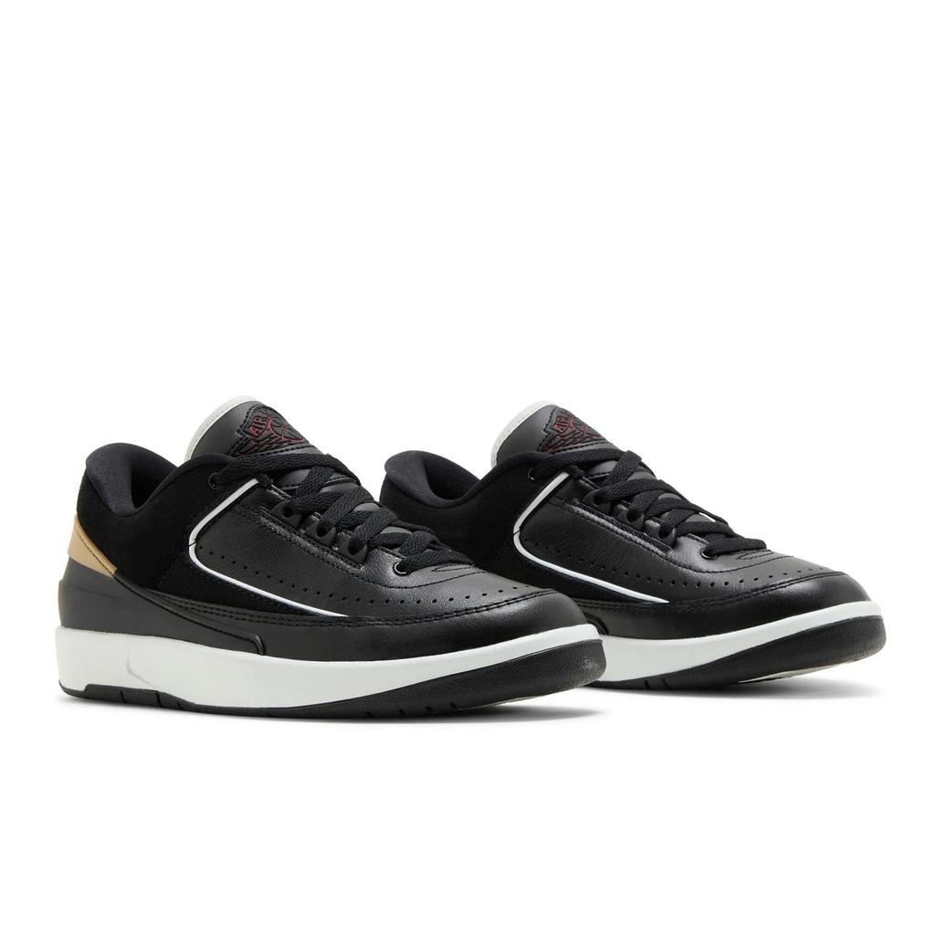 Air Jordan 2 Retro Low para mujer 'Black Metallic Gold' (tallas de mujer) Negro / Rojo Varsity / Dorado Metálico / Zapatillas de Baloncesto Vintage