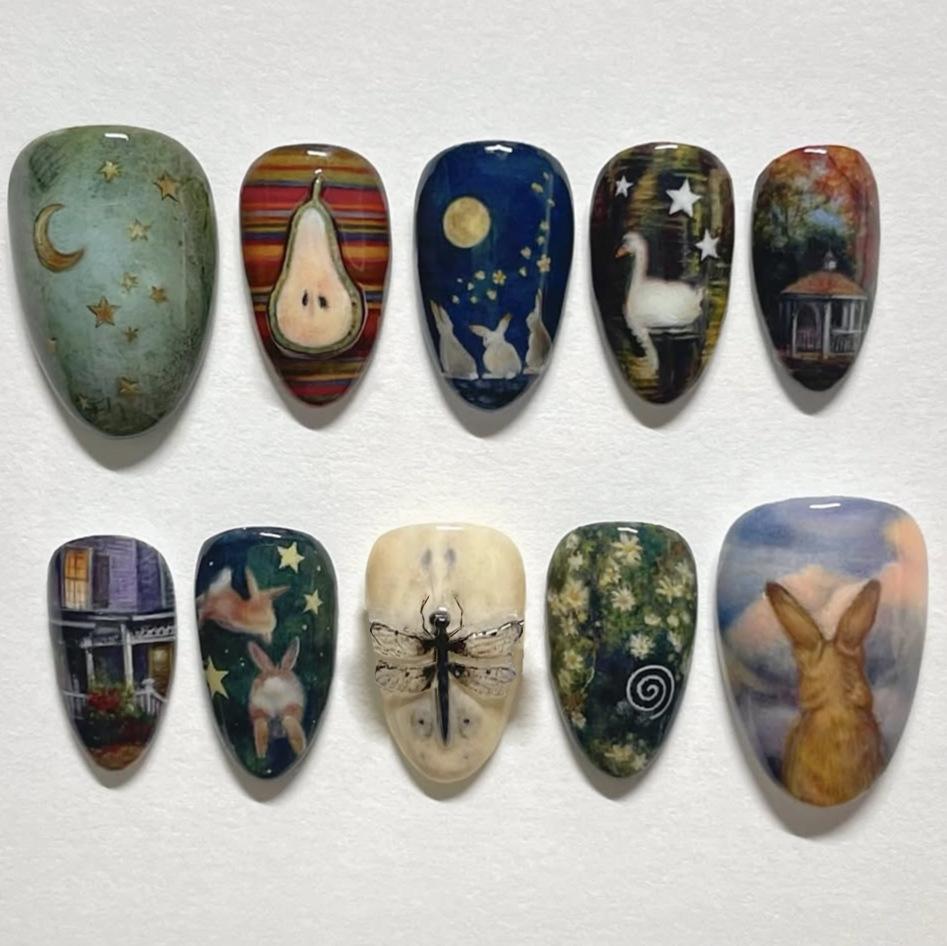 24PCS Sweet Cartoon Lamp Tulip Patterns Almond False Nails with Cute Flowers Retro French Fake Nails Wearable Ins Nails Press On