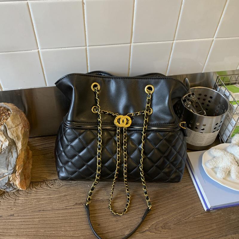 

Осень и зима новая ромбовидная сумка под мышкой цепочка большая вместимость кроссбоди на плечо женская сумка сумка-тоут на кулиске тренд чёрный