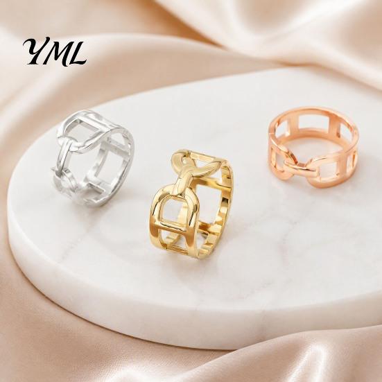Geometric Shawl Holder Chunky Chain Silk Scarf Clip for Women, Minimalist Wide Band Statement Light Luxury Clasp Buckle Wrap, Fashion Punk Link