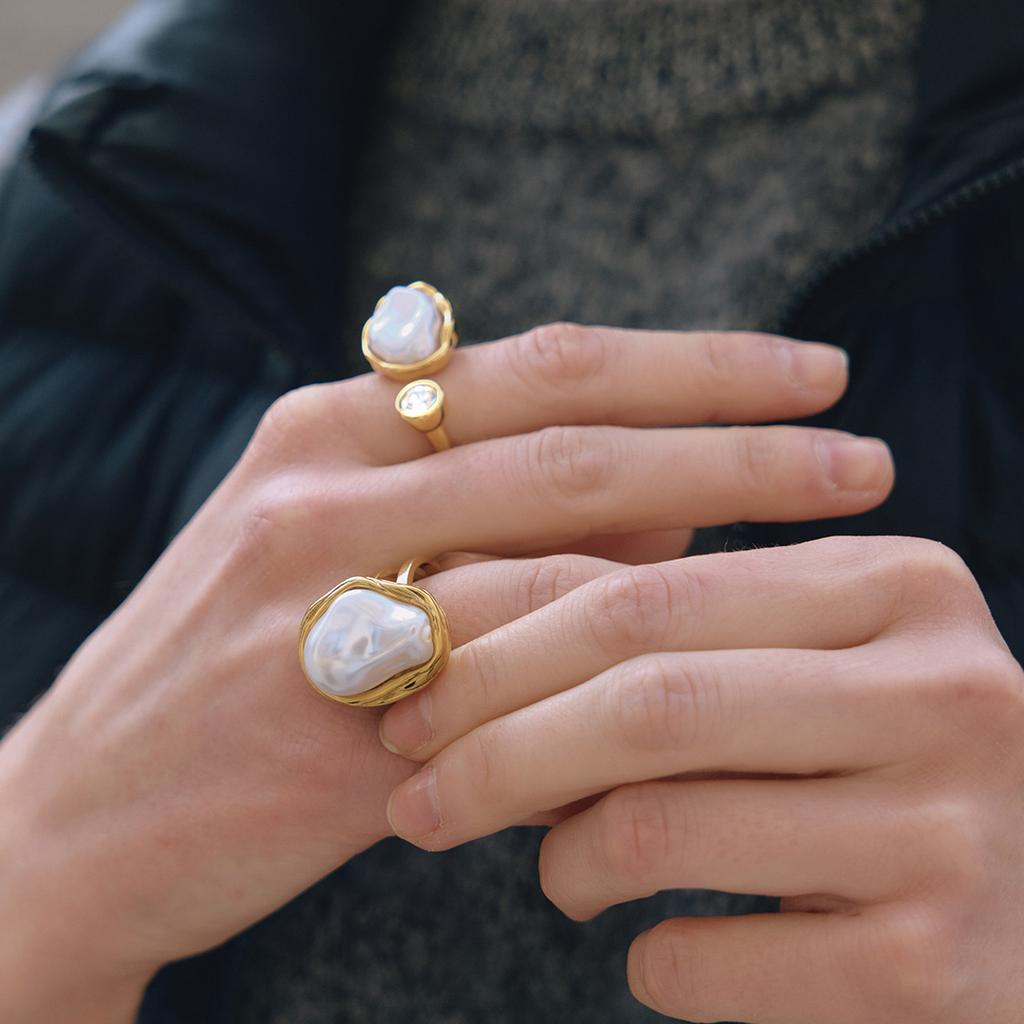 Stainless steel resin pearl ring niche 18k gold non-fading ring titanium steel