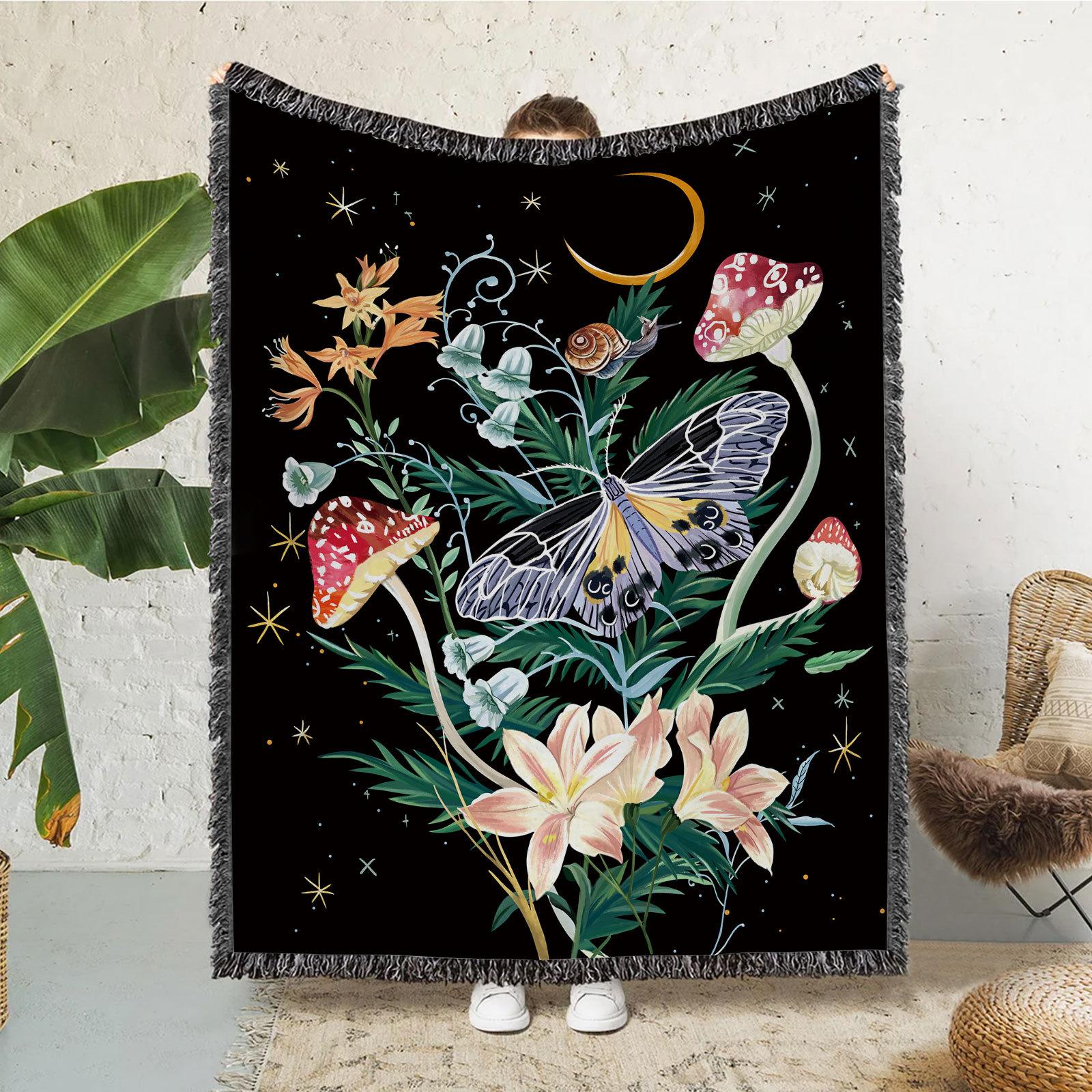 280GSM Beautiful Mushroom Black and White Lace Printed Flannel Blanket 75*100cm