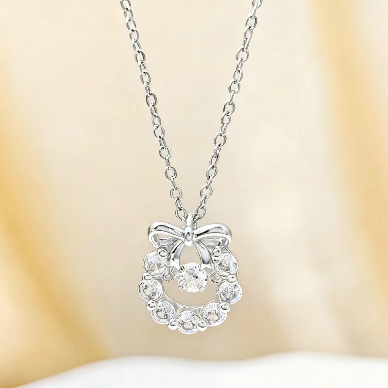 Princess on the Run: Summer Bow Necklace with Beating Heart, Titanium, Zirconia Clavicle Chain