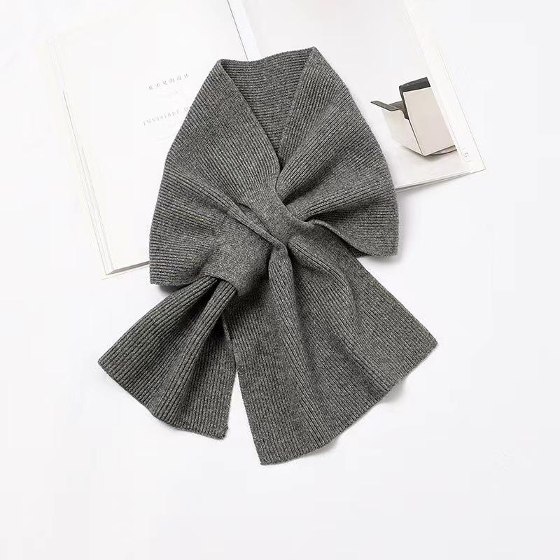 Korean Style Beige Grey Knit Wool Women's Winter Scarf: Short, Versatile Neck Protector